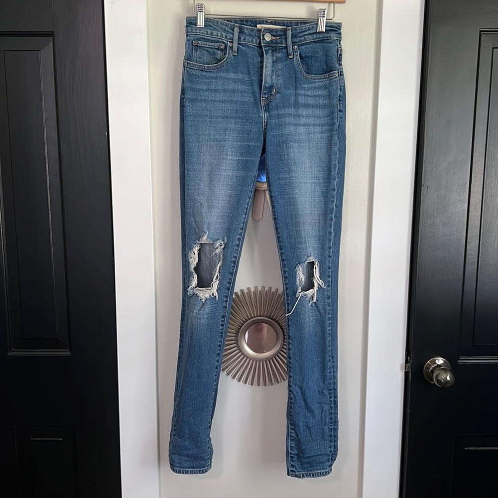 Levi’s distressed jeans